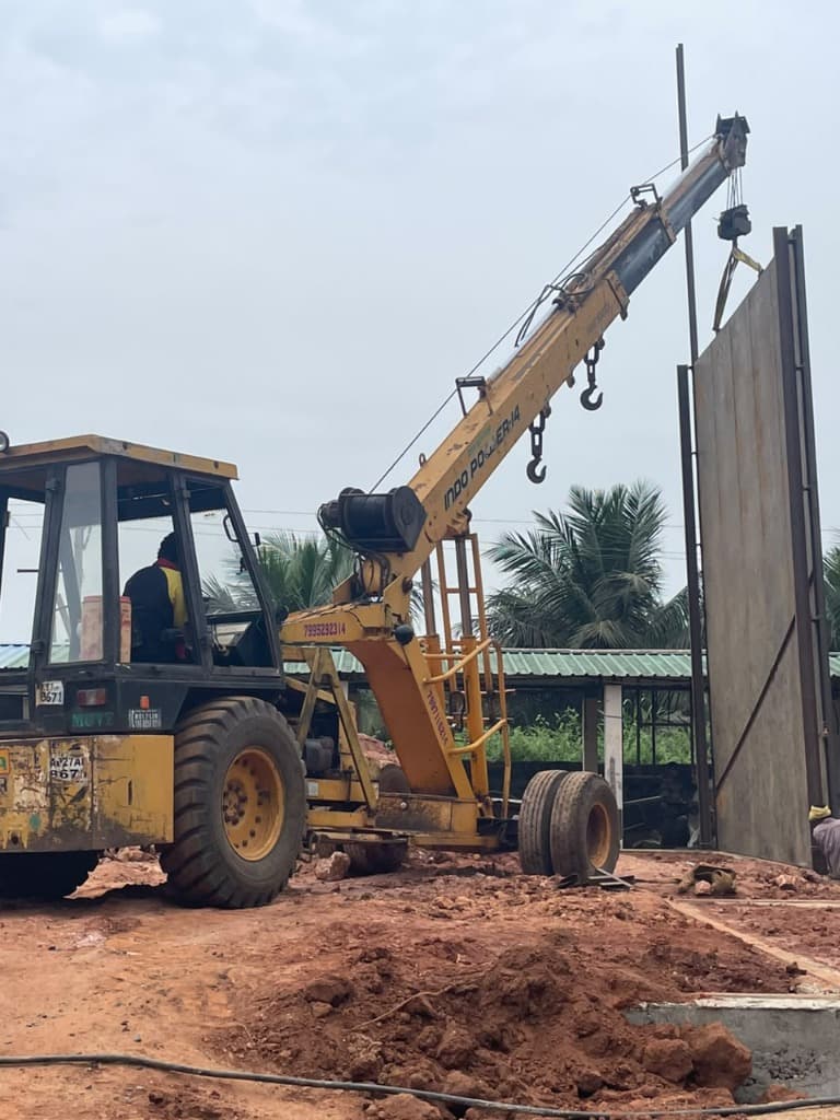 Mobile Crane Heavy Wall Section Erection